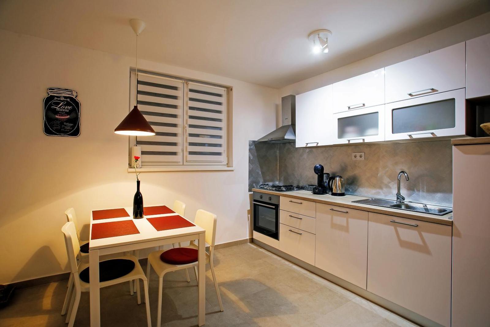 Suzy's Place Apartment